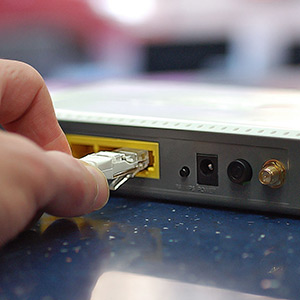 Budowa sieci Internet/Ethernet - routery, switche, okablowanie, konfiguracja